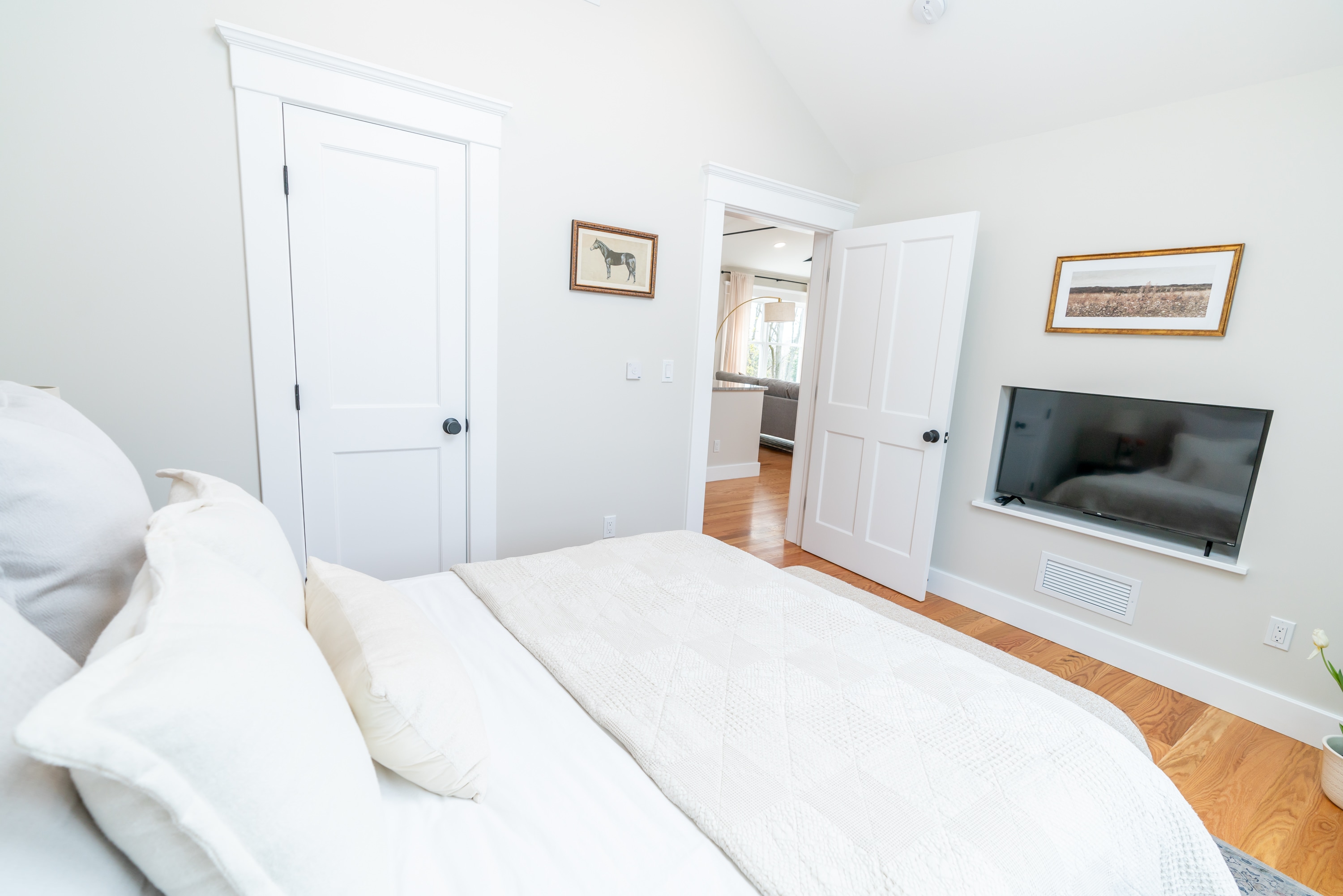 Apartment with excellent natural light