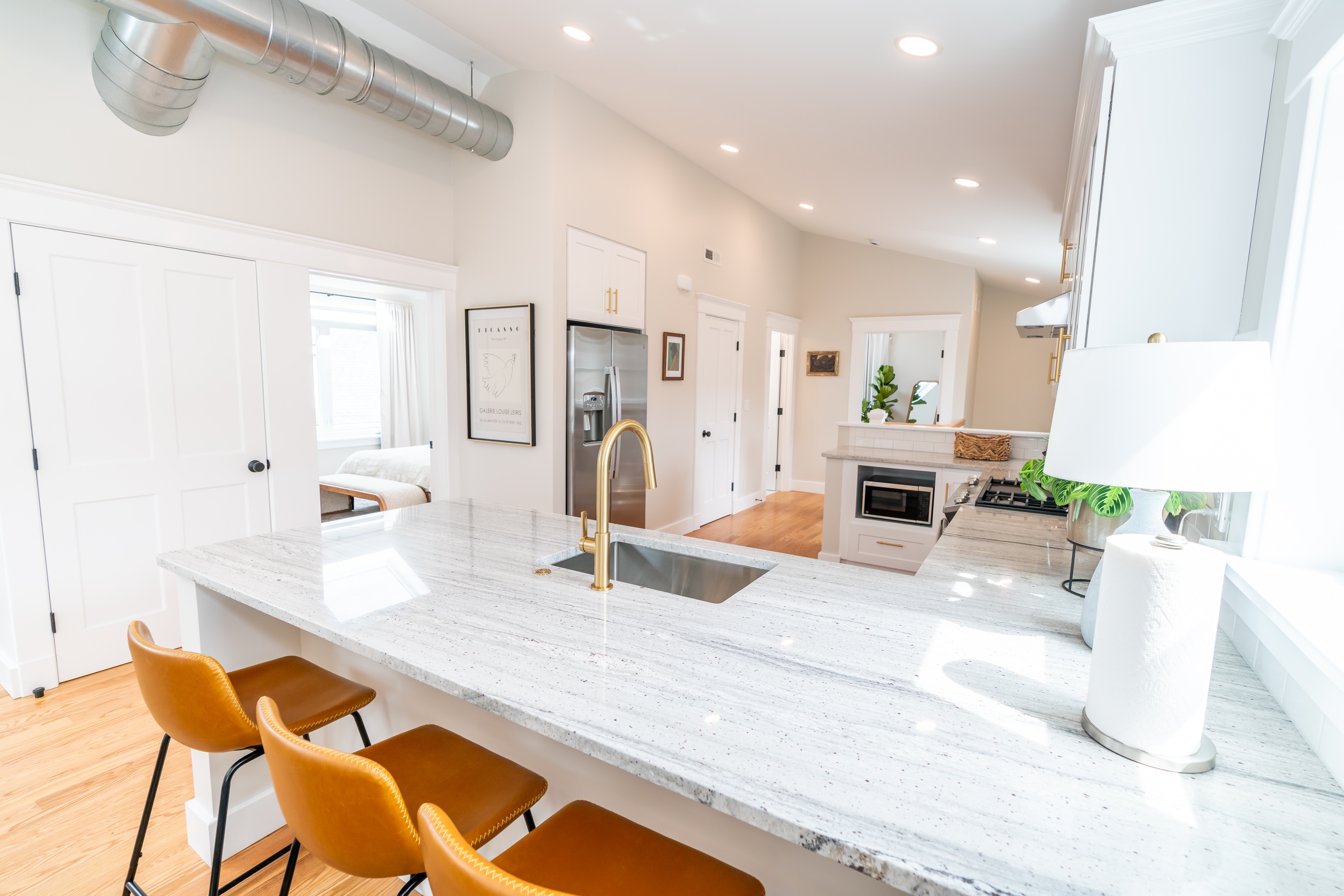 Bright furnished apartment