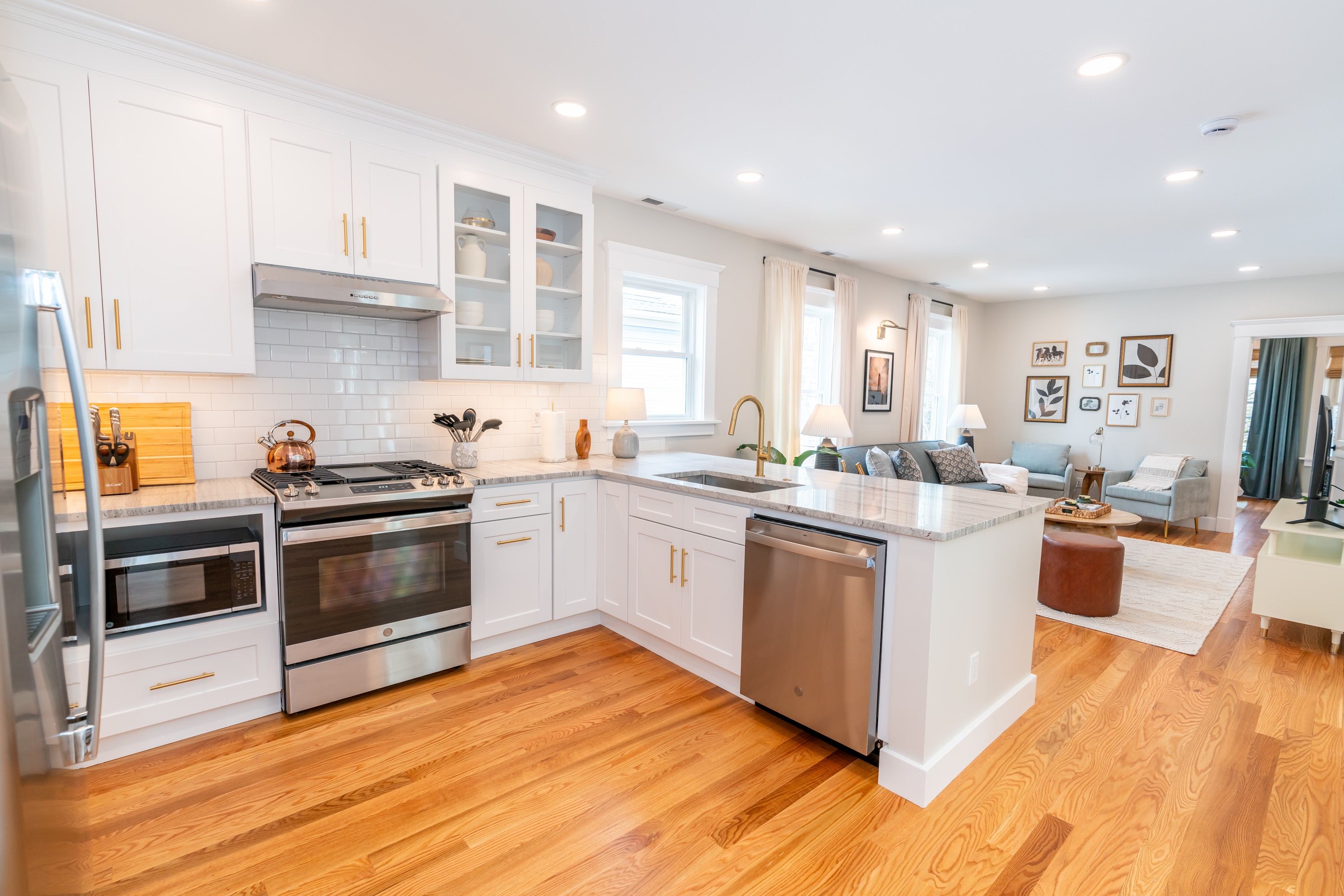 3-bedroom apartment kitchen