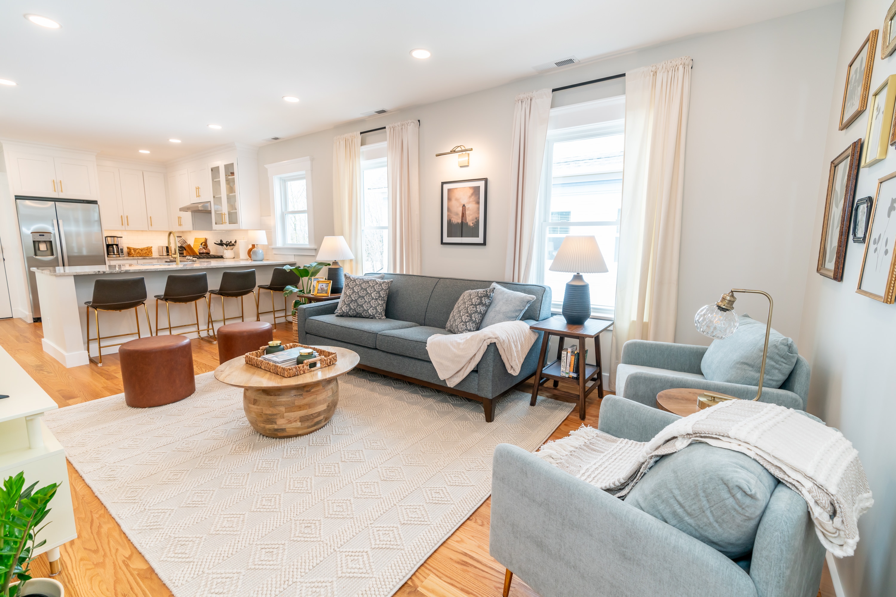 3-bedroom furnished apartment